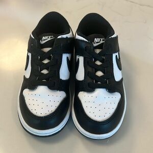 Dunks, 9c, like new, worn once